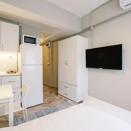 Studio With A Sea View Balcony In Bakirkoy *